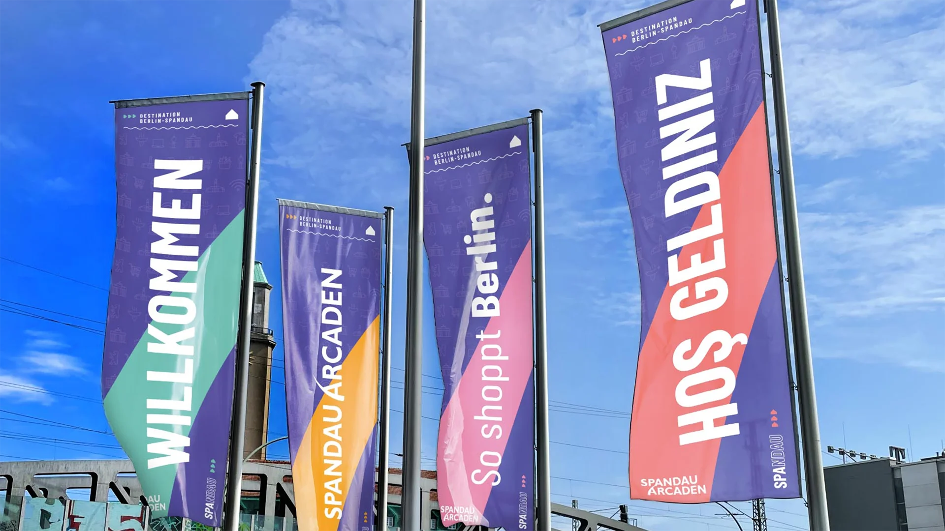 A picture shows the flags of the Erlebniswelt Spandauer Arcaden in Berlin.